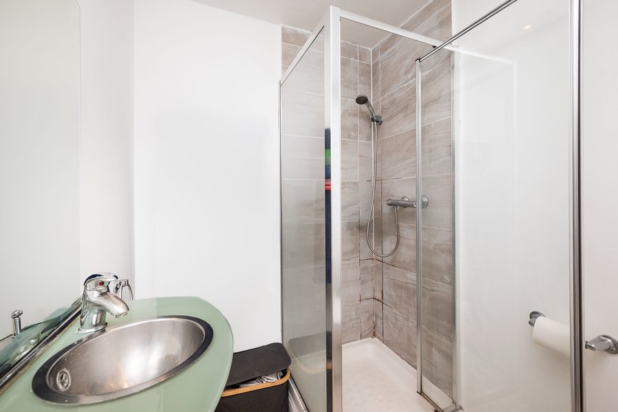 En-suite bathroom